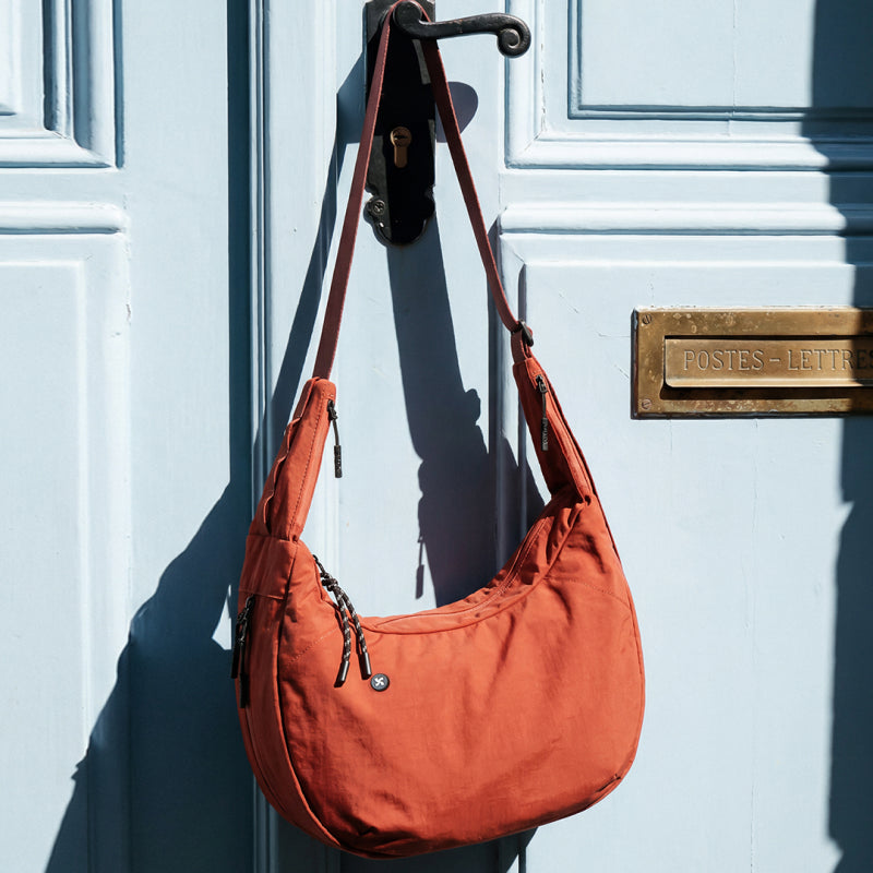 CROSSBODY BAGS