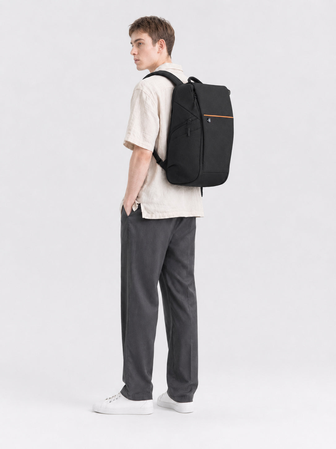 Urban Daypack: Sleek Commuter Backpack Brown